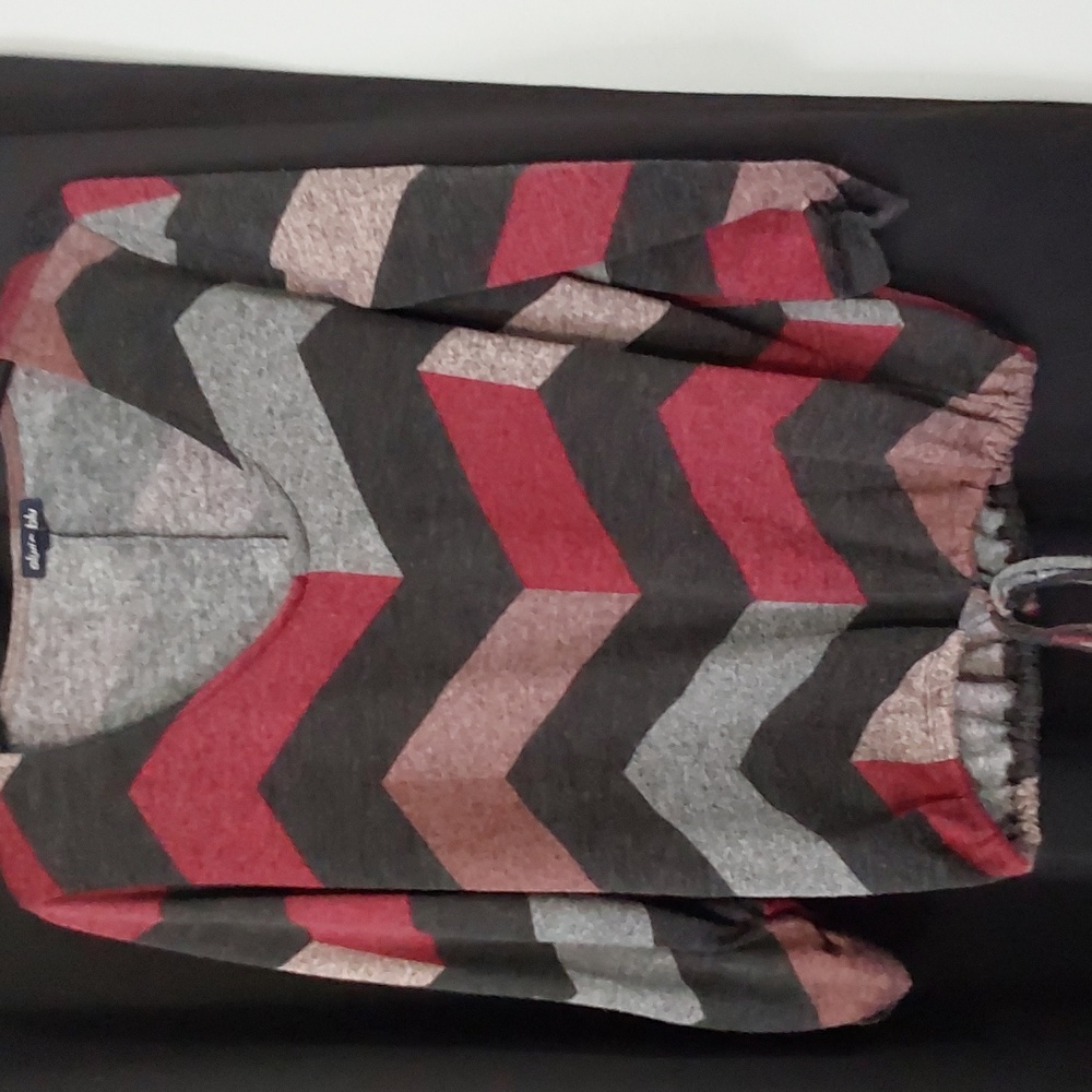 Chevron Patterned Sweater - Red and Gray